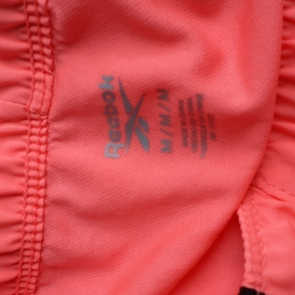 #29 REEBOK Shorts - Picture 4 of 8